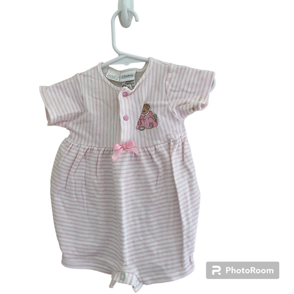 ◻️CARTER’S: Girl size 3-6 months, short sleeve pink/white stripe onesie w/bear.